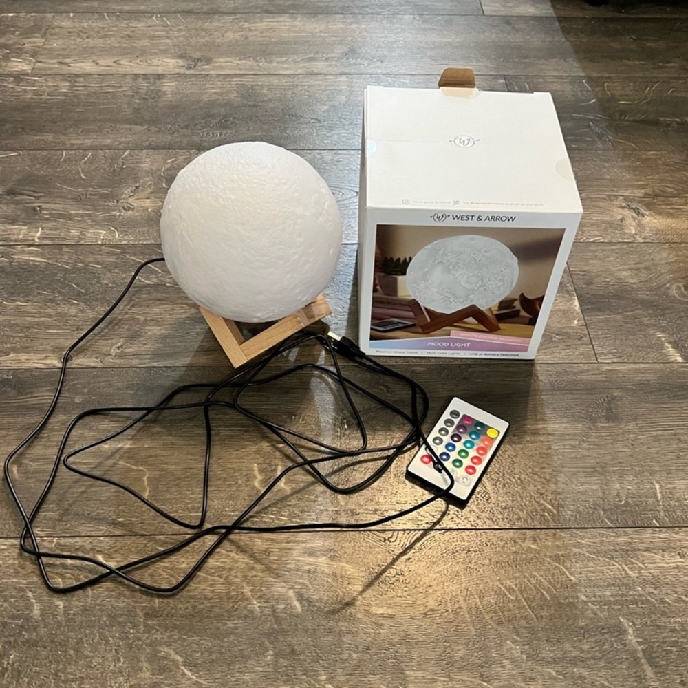 3D moon color changing LeDlights 5.7” diameter& wood stand